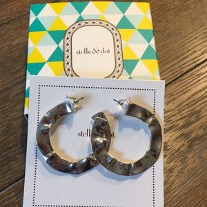Stella and Dot Wave Hoops